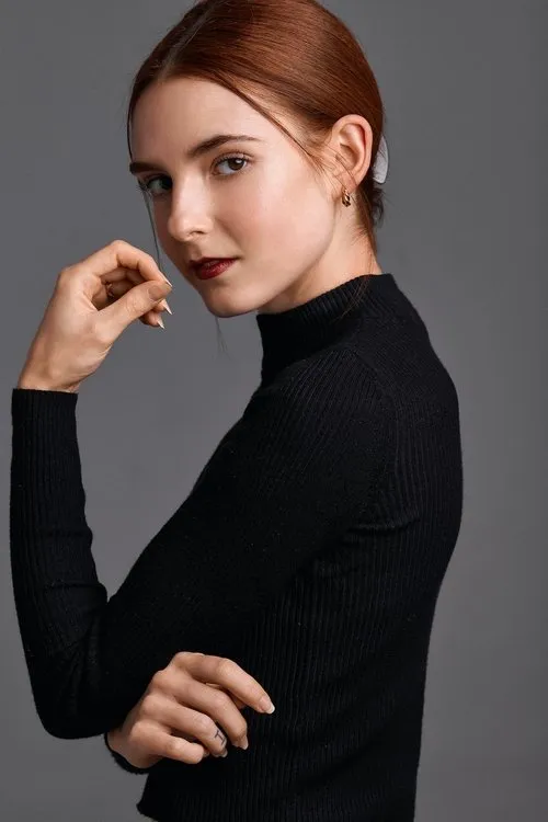 Aïcha Villaverde Oyuncu Profil Görseli