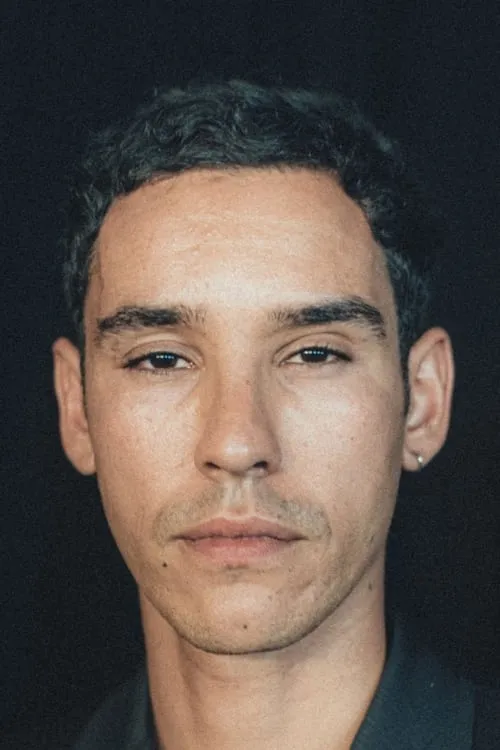 Adam Bessa Oyuncu Profil Görseli