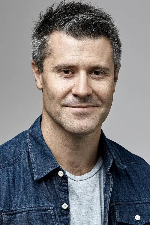 Adrian Brown Yönetmen Profil Görseli