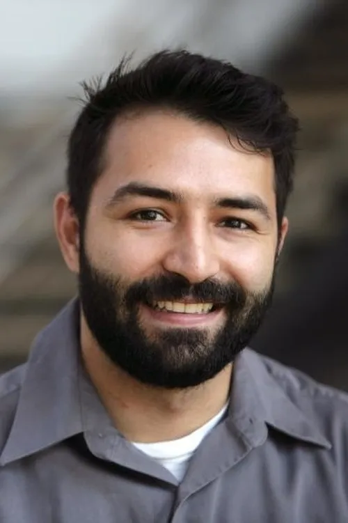 Adrian Molina Yönetmen Profil Görseli