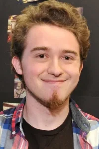 Alex Hirsch Oyuncu Profil Görseli