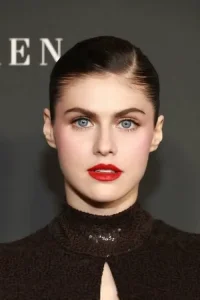 Alexandra Daddario Oyuncu Profil Görseli