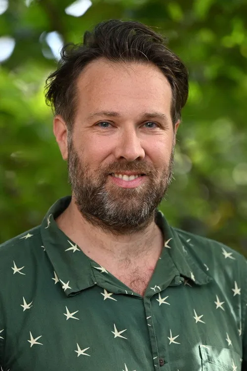 Alexandre Castagnetti Yönetmen Profil Görseli