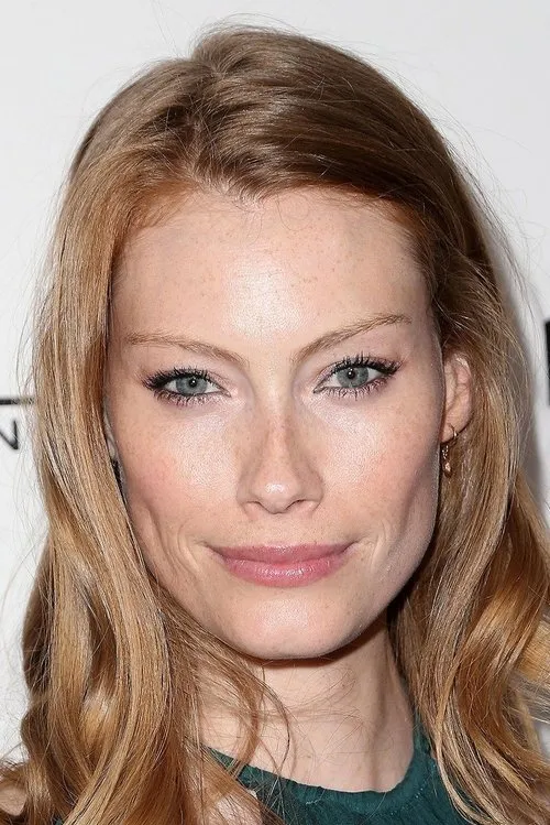 Alyssa Sutherland Oyuncu Profil Görseli