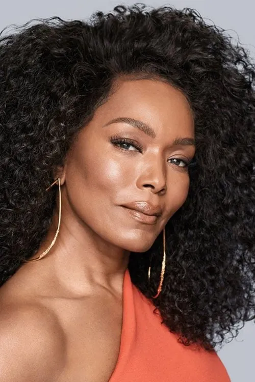 Angela Bassett Oyuncu Profil Görseli
