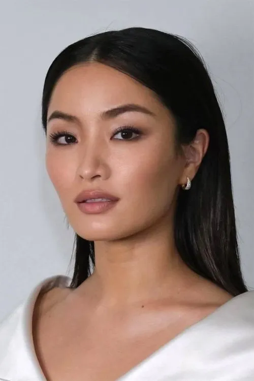 Anna Sawai Oyuncu Profil Görseli