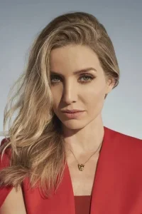 Annabelle Wallis Oyuncu Profil Görseli