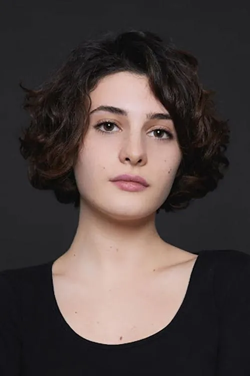 Asude Kalebek Oyuncu Profil Görseli