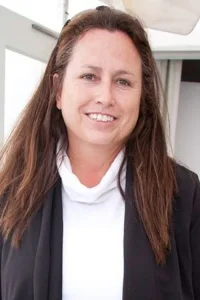 Beth McCarthy-Miller Yönetmen Profil Görseli