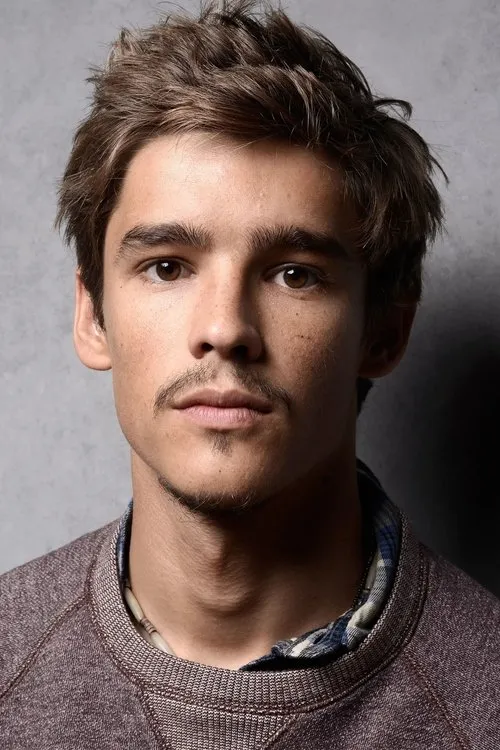 Brenton Thwaites Oyuncu Profil Görseli