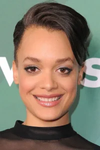 Britne Oldford Oyuncu Profil Görseli
