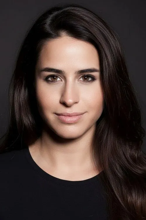 Büşra Pekin Oyuncu Profil Görseli