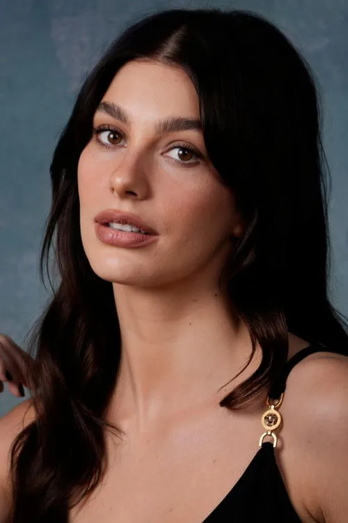 Camila Morrone Oyuncu Profil Görseli