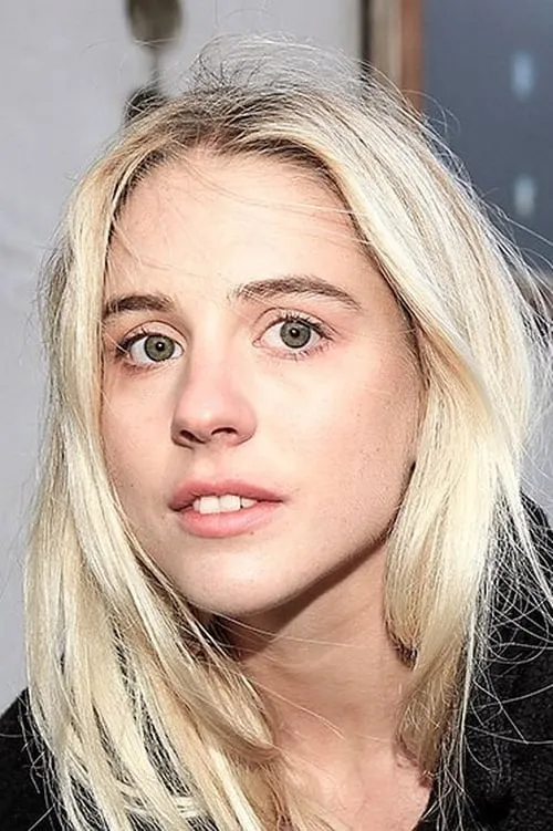 Carla Sehn Oyuncu Profil Görseli