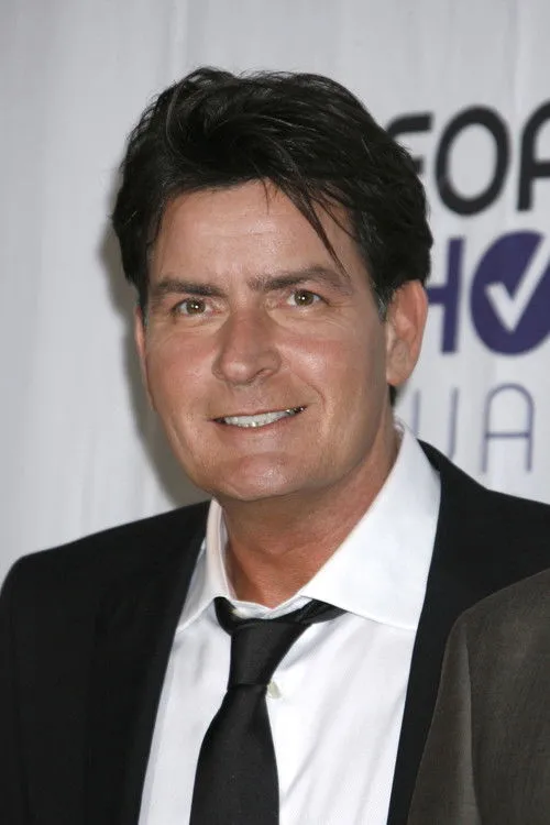 Charlie Sheen Oyuncu Profil Görseli