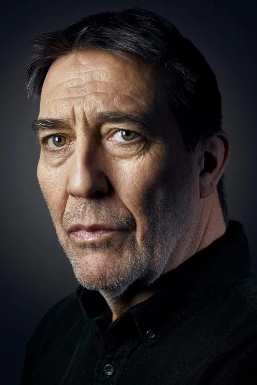 Ciarán Hinds Oyuncu Profil Görseli