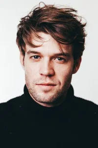 Colin Ford Oyuncu Profil Görseli