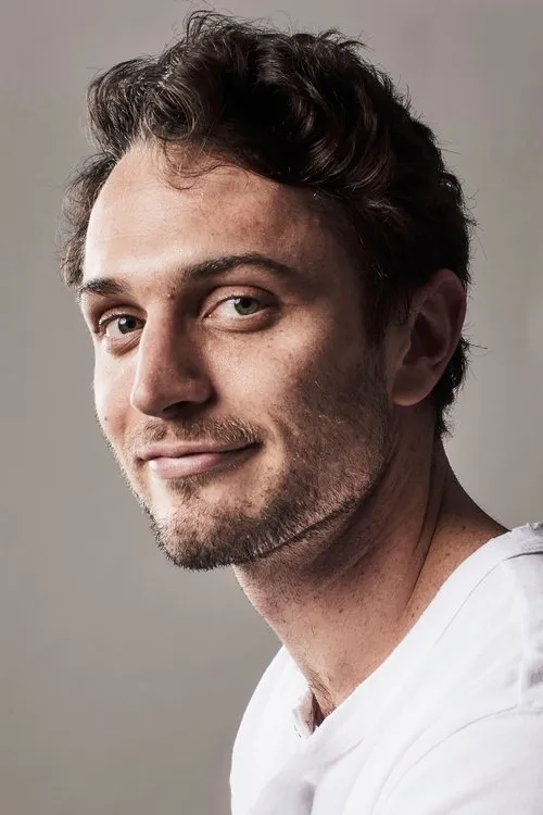 Colin Woodell Oyuncu Profil Görseli