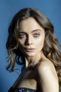 Damla Sönmez Oyuncu Profil Görseli