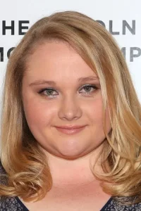 Danielle Macdonald Oyuncu Profil Görseli