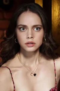 Elif Uslusoy Oyuncu Profil Görseli