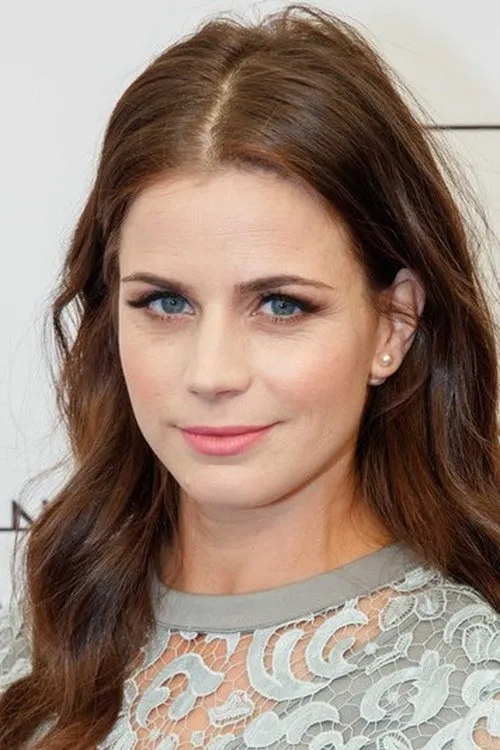 Elise Schaap Oyuncu Profil Görseli