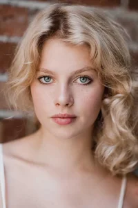 Ella Newton Oyuncu Profil Görseli