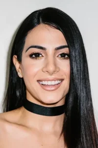 Emeraude Toubia Oyuncu Profil Görseli