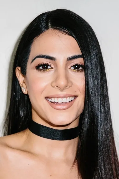Emeraude Toubia Oyuncu Profil Görseli