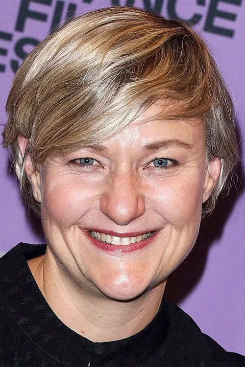 Emma Sullivan Yönetmen Profil Görseli