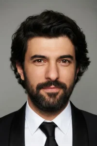 Engin Akyürek Oyuncu Profil Görseli