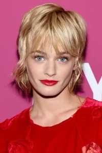 Esther-Rose McGregor Oyuncu Profil Görseli