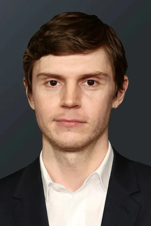 Evan Peters Oyuncu Profil Görseli