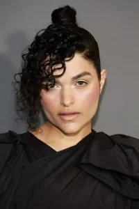 Eve Harlow Oyuncu Profil Görseli