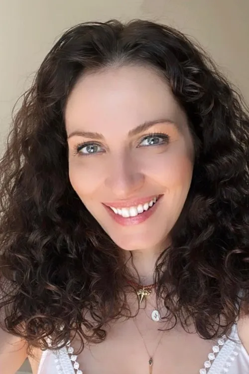 Ezo Sunal Oyuncu Profil Görseli