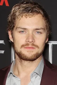 Finn Jones Oyuncu Profil Görseli