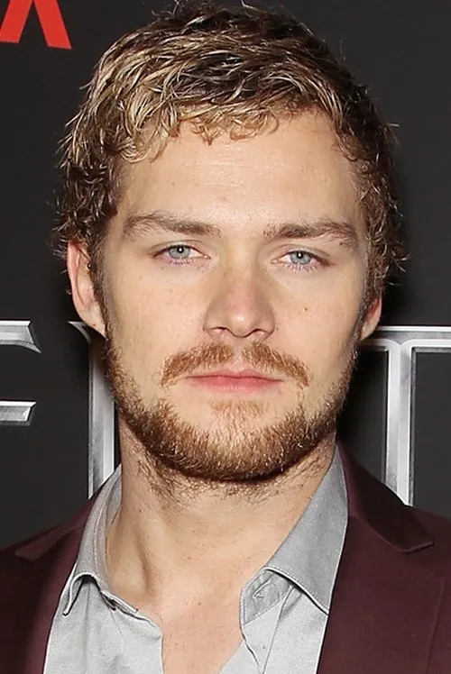Finn Jones Oyuncu Profil Görseli