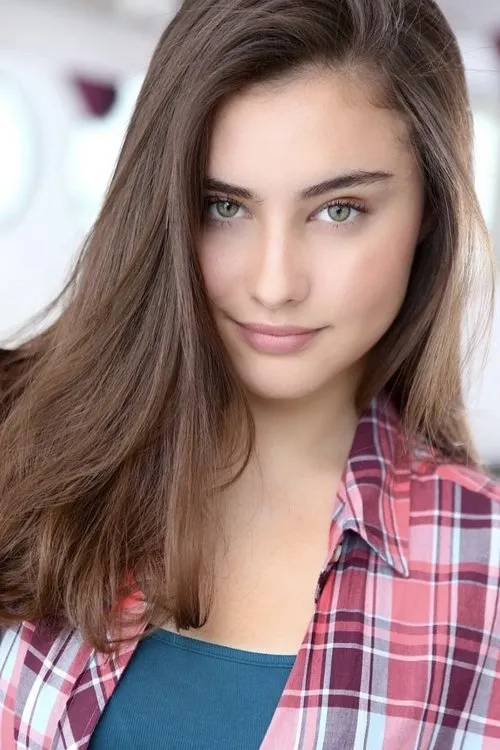 Francisca Estevez Oyuncu Profil Görseli