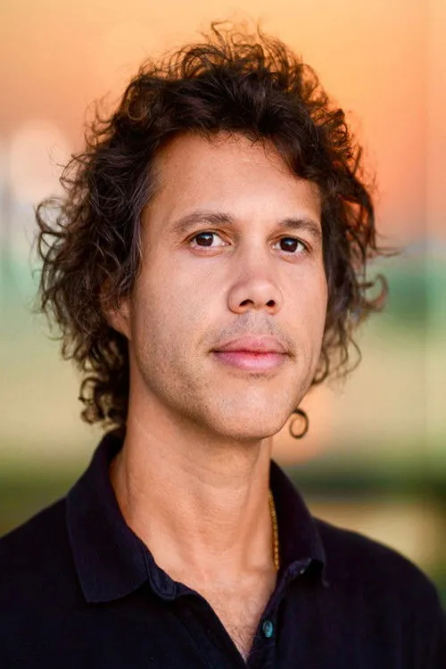 Frank E. Flowers Yönetmen Profil Görseli