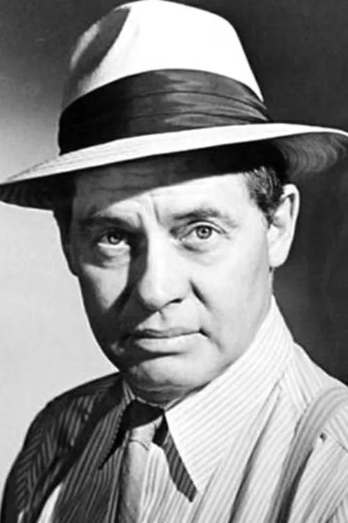 Frank Overton Oyuncu Profil Görseli