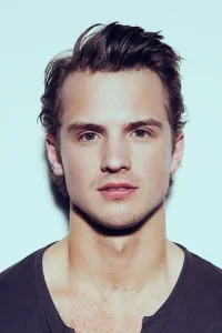 Freddie Stroma Oyuncu Profil Görseli