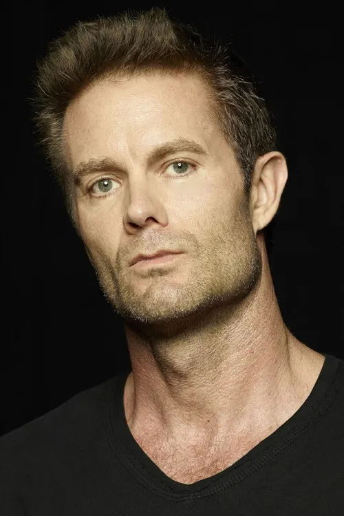 Garret Dillahunt Oyuncu Profil Görseli