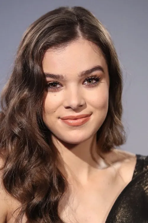 Hailee Steinfeld Oyuncu Profil Görseli