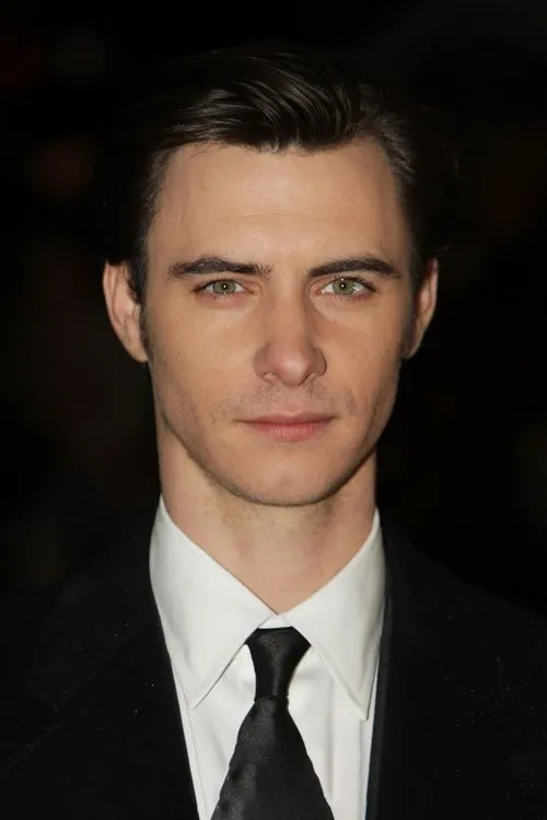 Harry Lloyd Oyuncu Profil Görseli