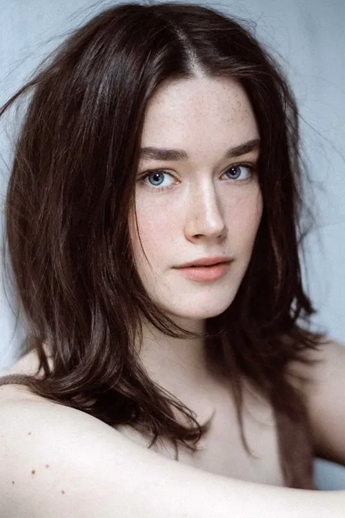 Hattie Hook Oyuncu Profil Görseli