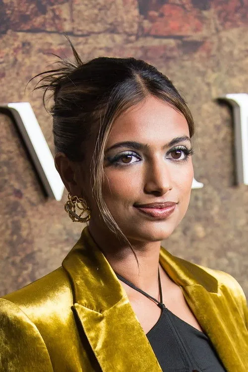 Ishana Night Shyamalan Yönetmen Profil Görseli