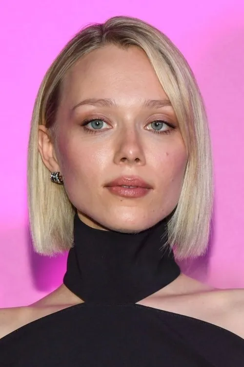 Ivanna Sakhno Oyuncu Profil Görseli