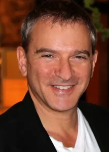 Joe Lazarov Yönetmen Profil Görseli