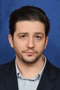 John Magaro Oyuncu Profil Görseli