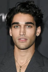 Josh Heuston Oyuncu Profil Görseli